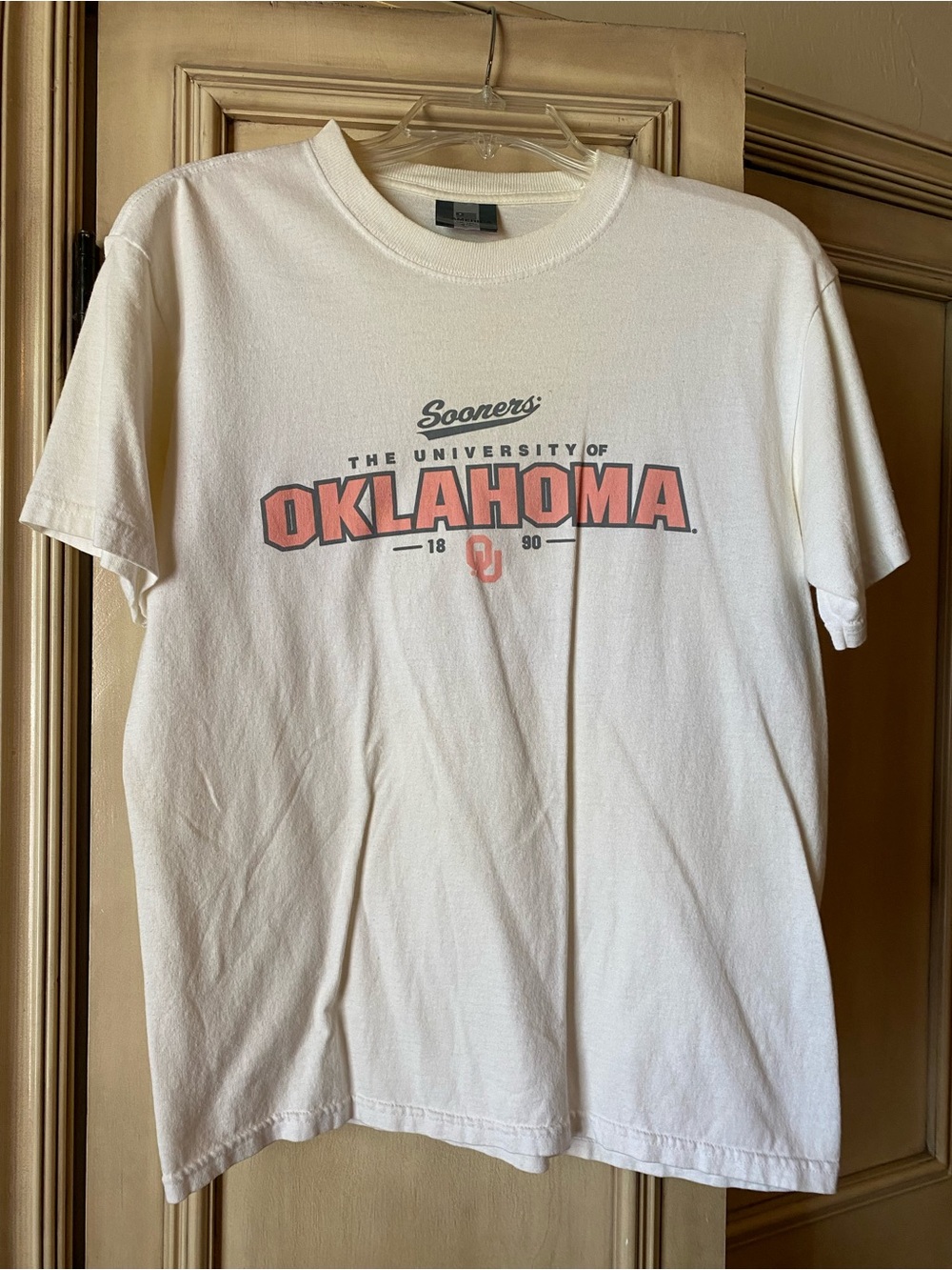 Oklahoma Sooners White Short Sleeve T-Shirt, Size M